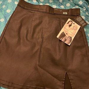 Kendall & Kylie XS Black Skirt